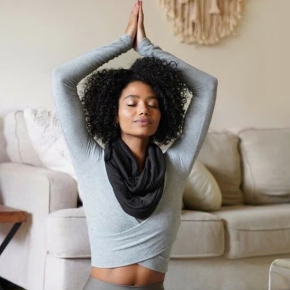 Beyond Yoga Accessories - Beyond Yoga Black Scarf